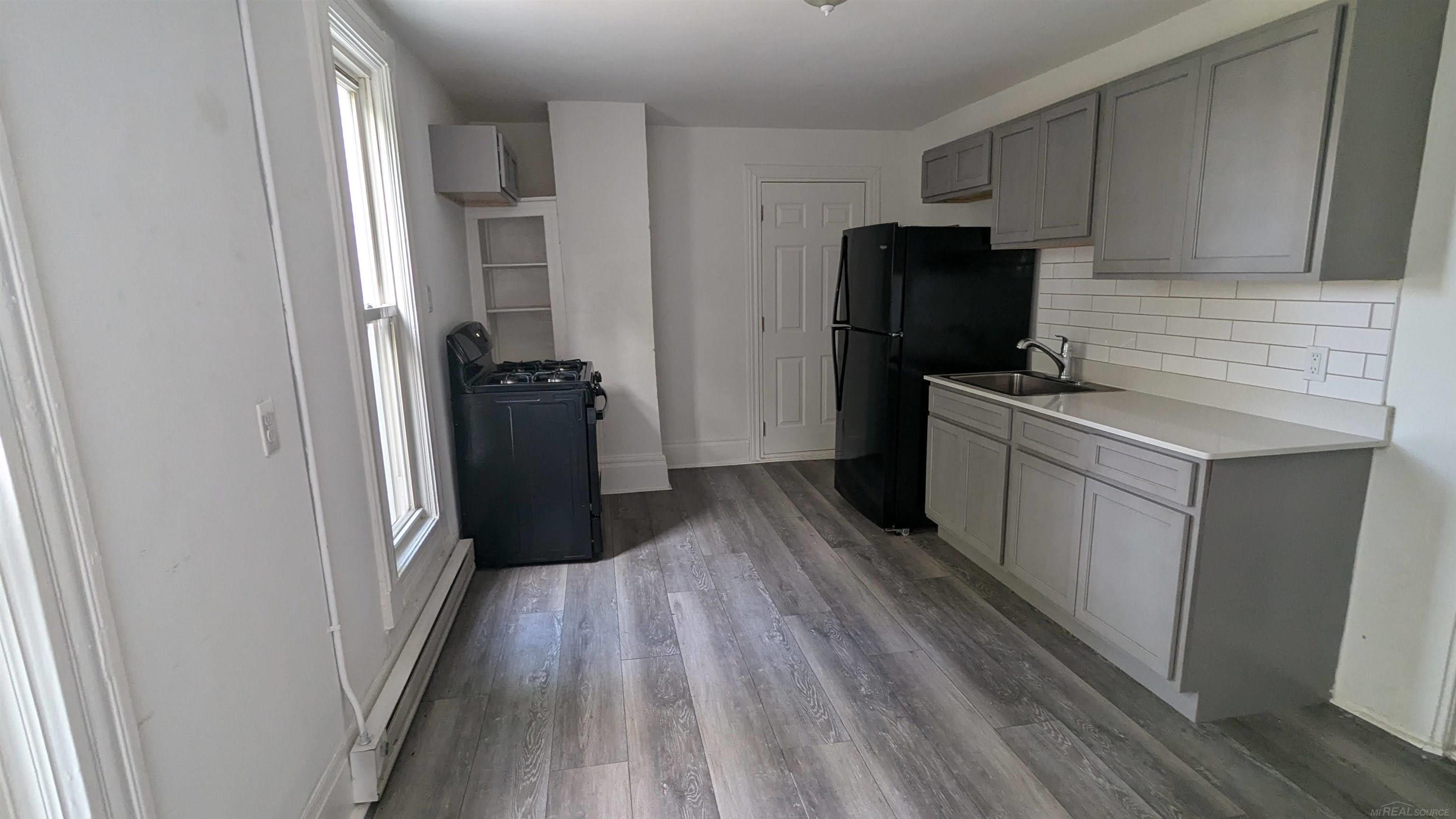 1523 Saint Clair River Drive