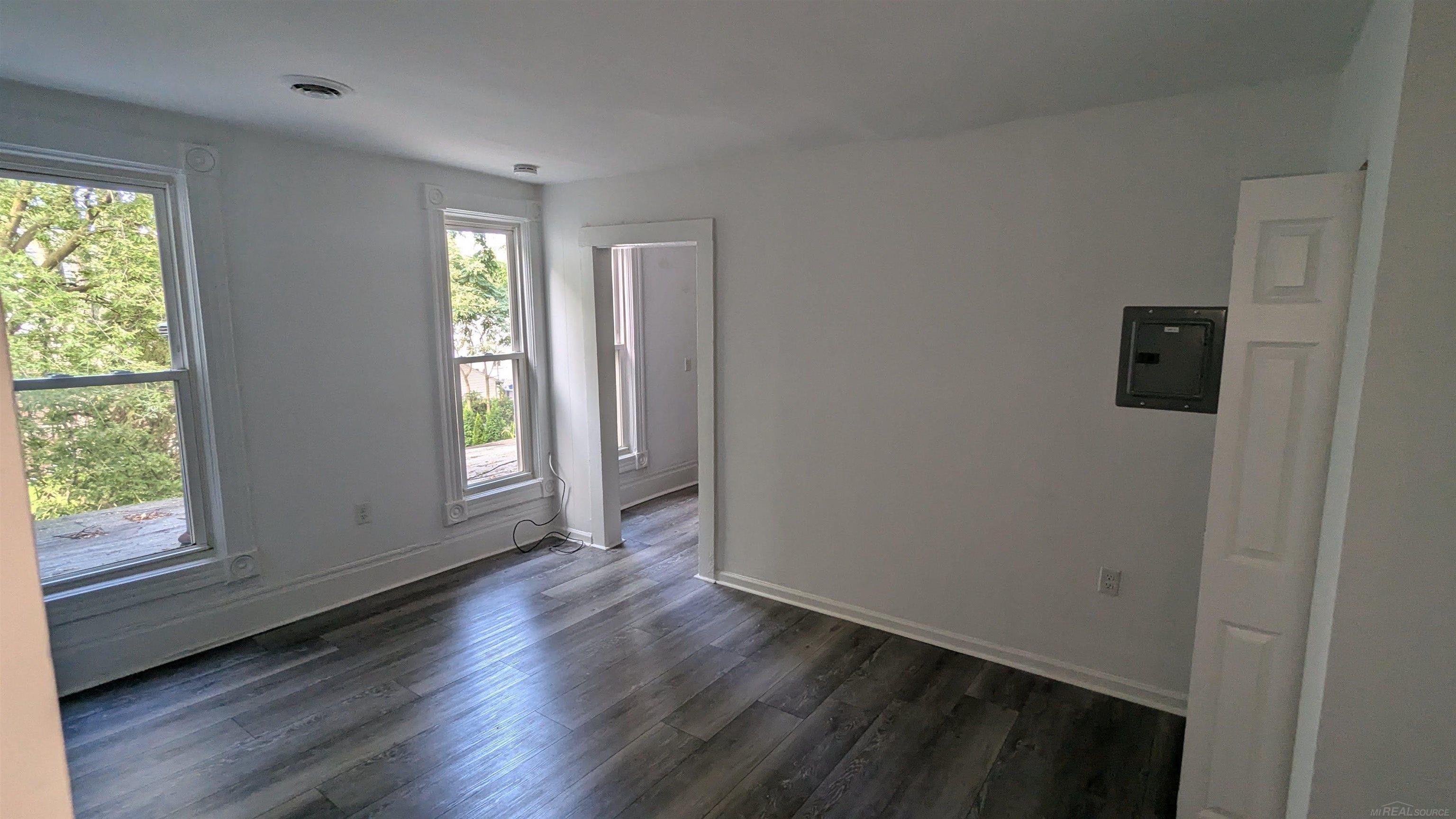 1523 Saint Clair River Drive