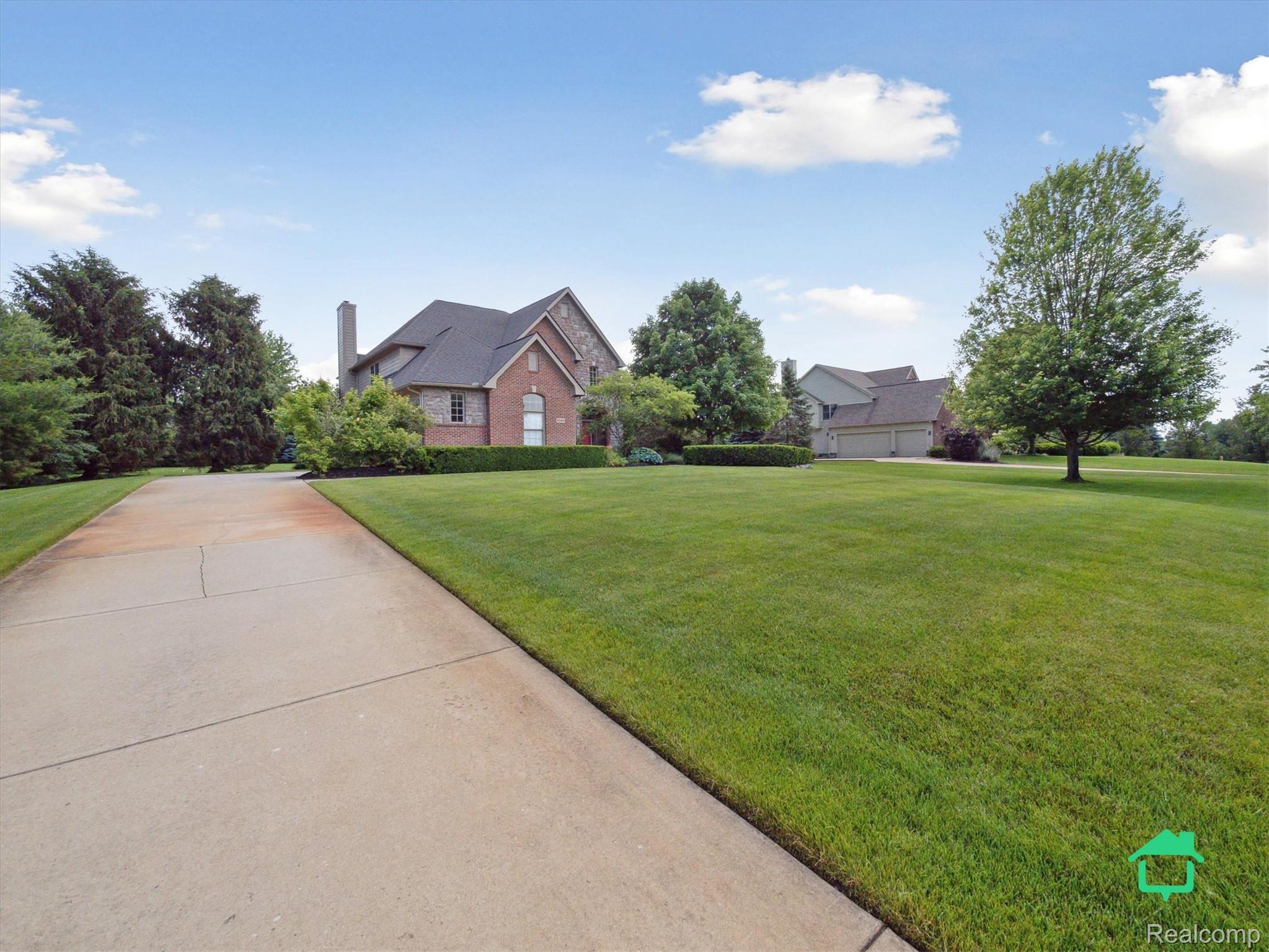 6345 Brookview Drive