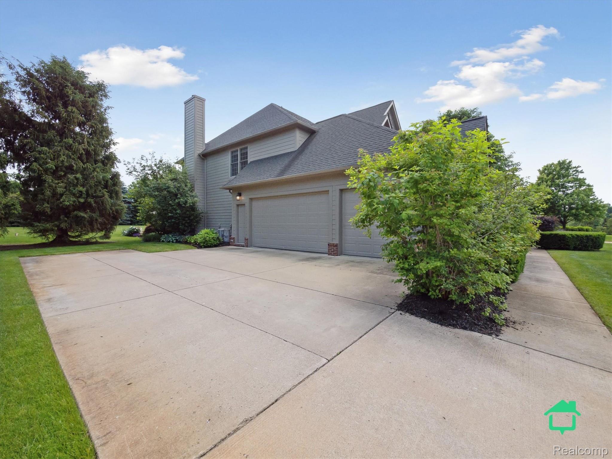 6345 Brookview Drive