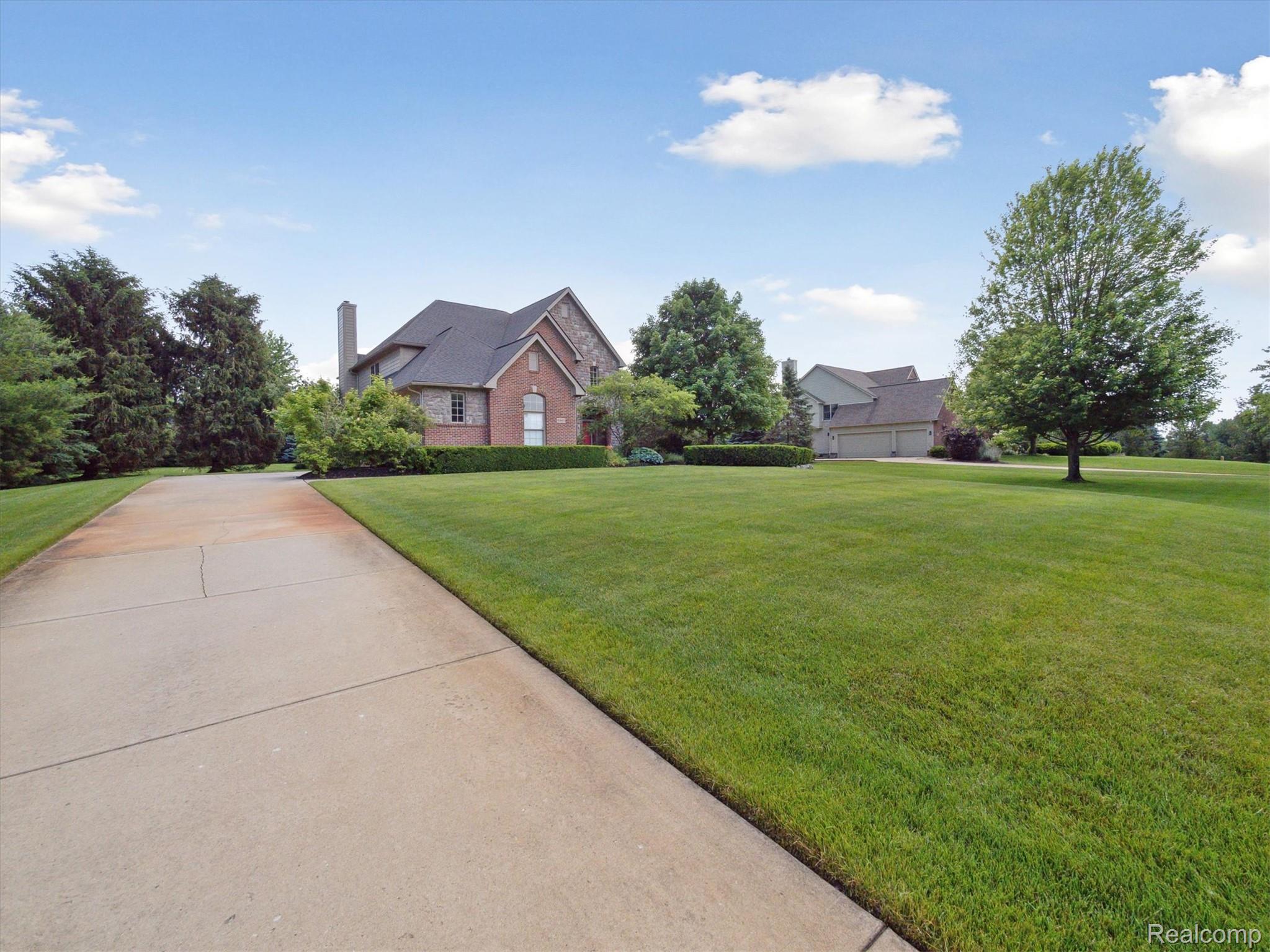 6345 Brookview Drive