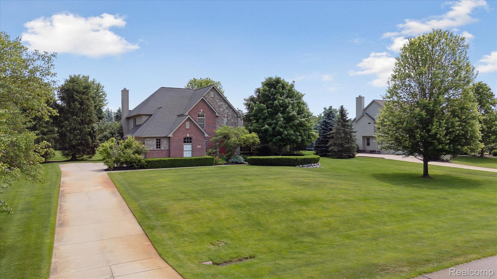 6345 Brookview Drive