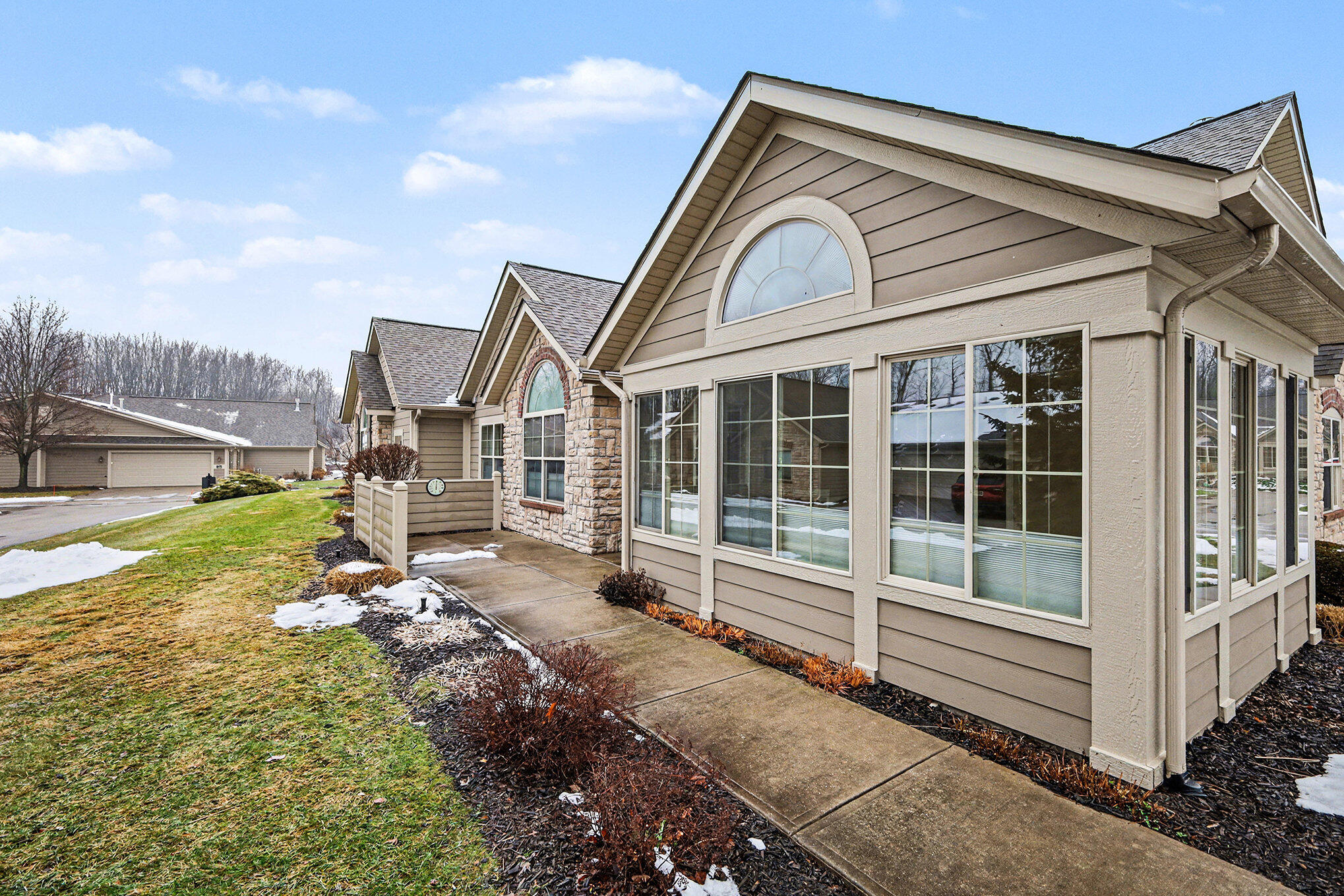 5335 Mapleside Lane SW