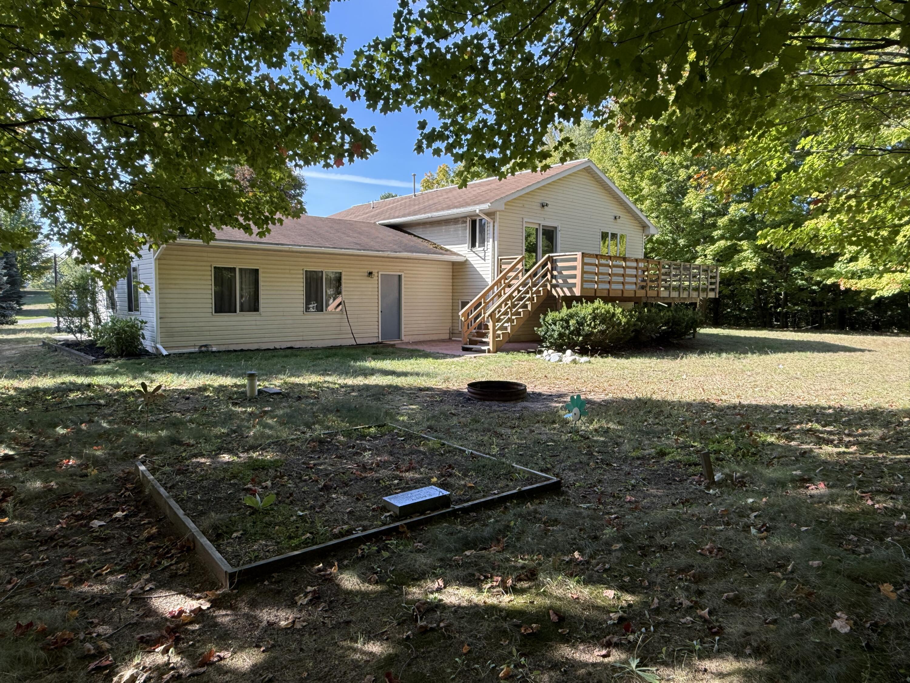 7412 Forest Lodge Road