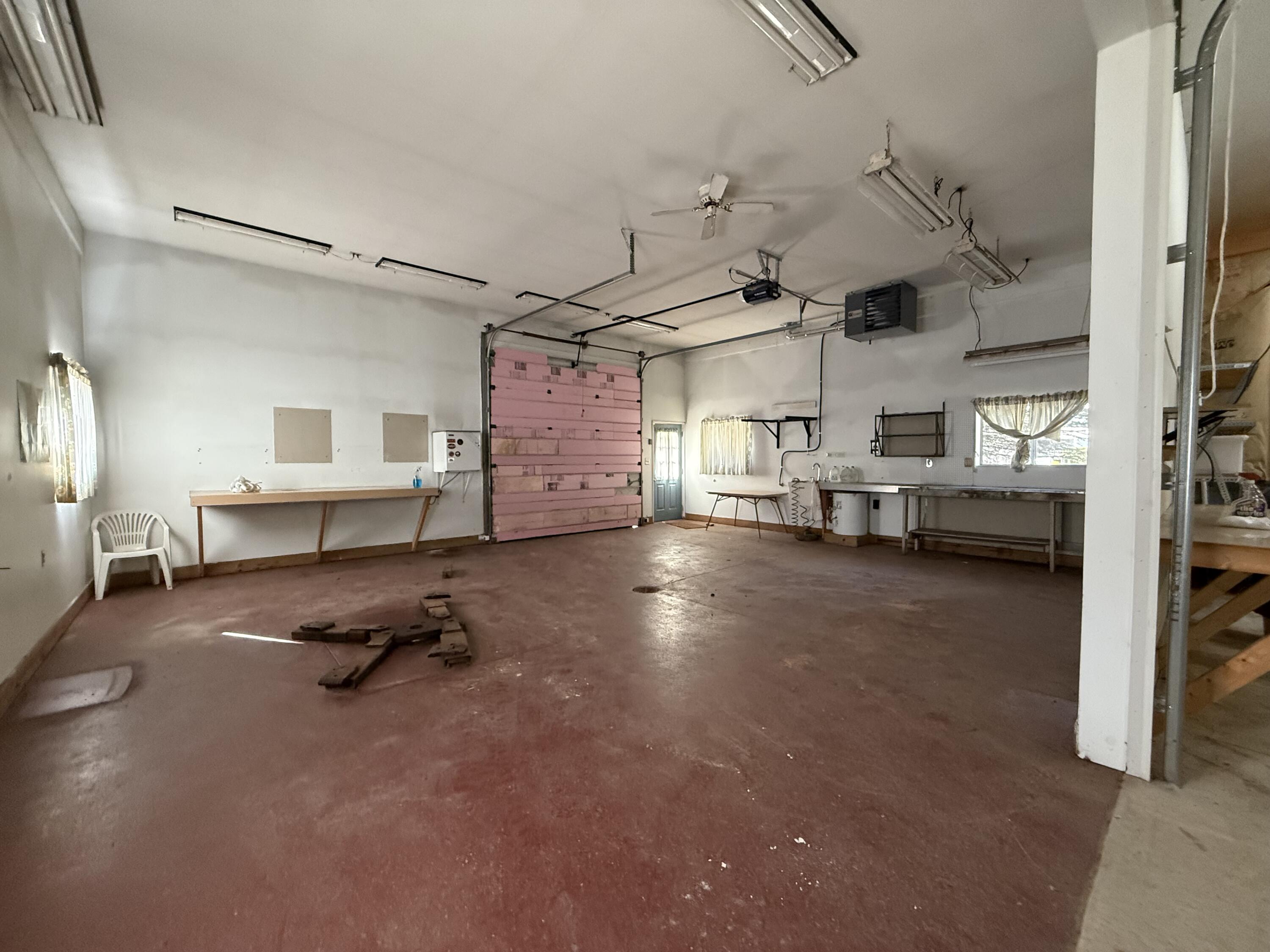 7412 Forest Lodge Road