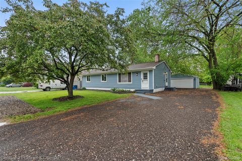 6262 Garden Court Warren City MI 48091