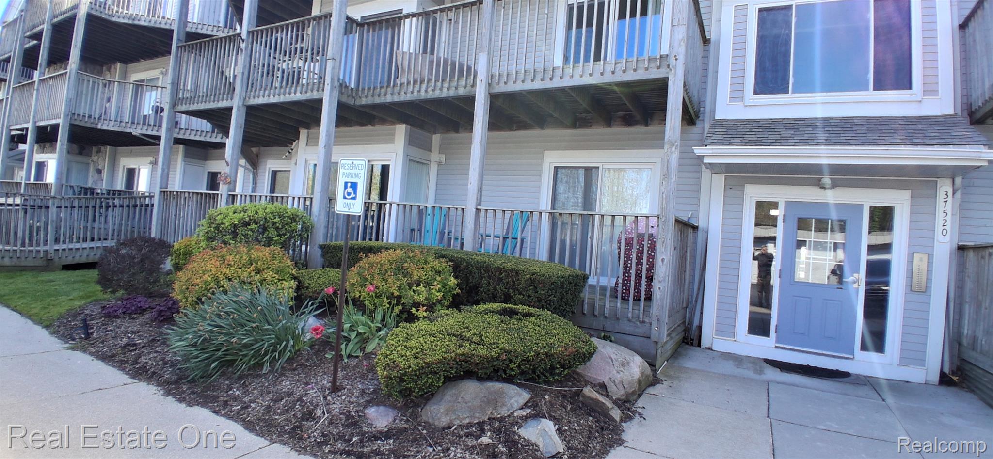 37520 JEFFERSON AVE #101