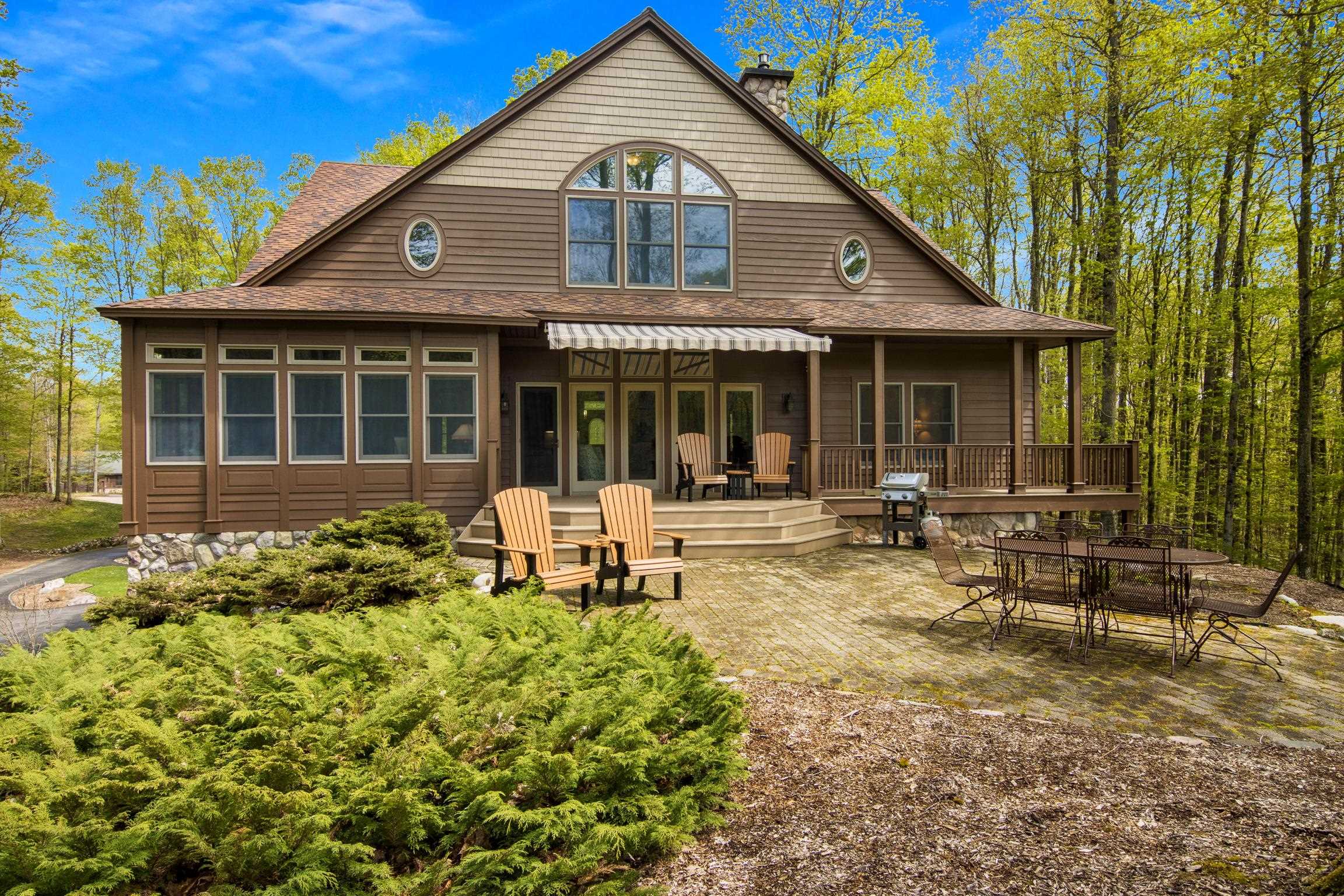 5582 Troon North