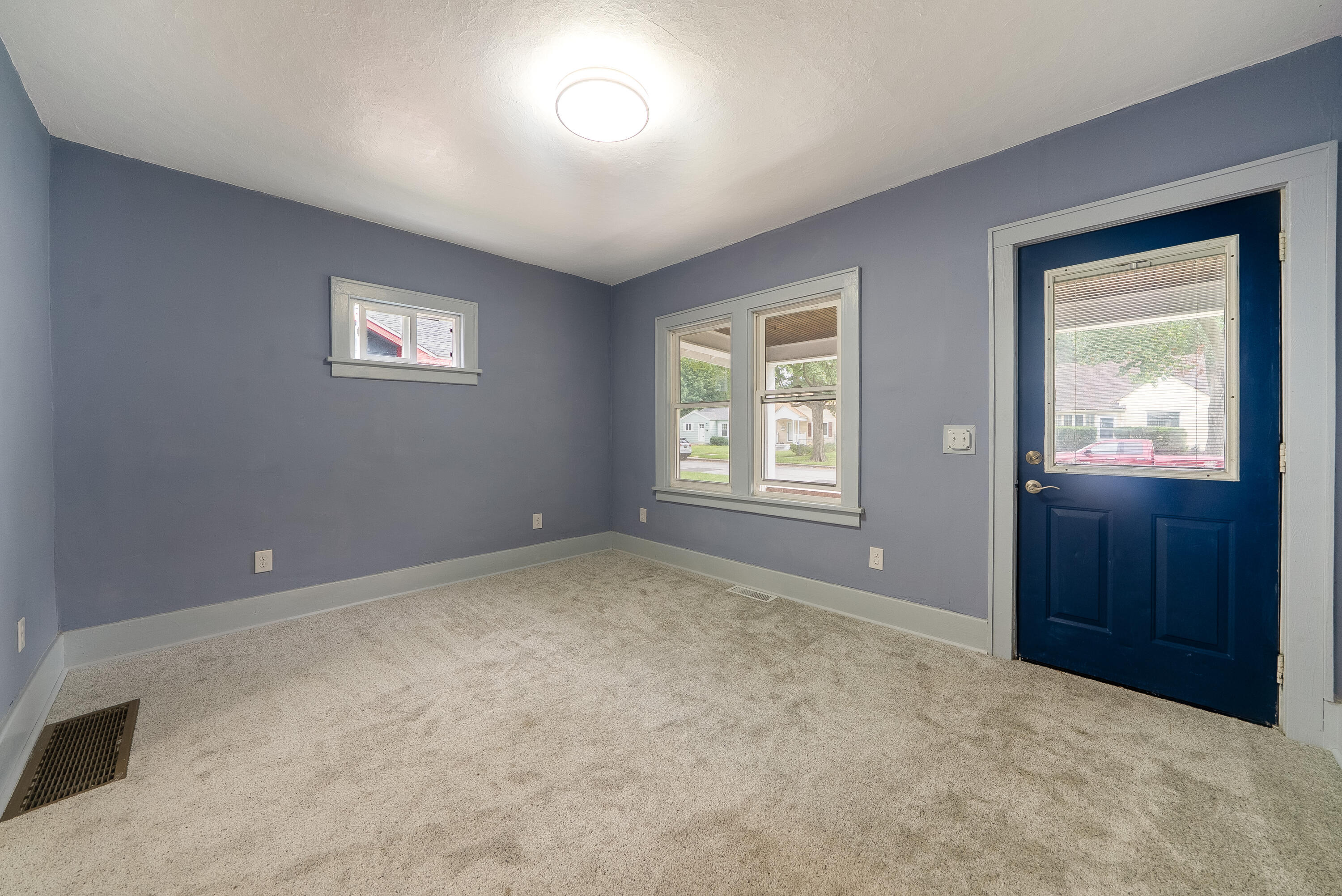942 Ada Avenue