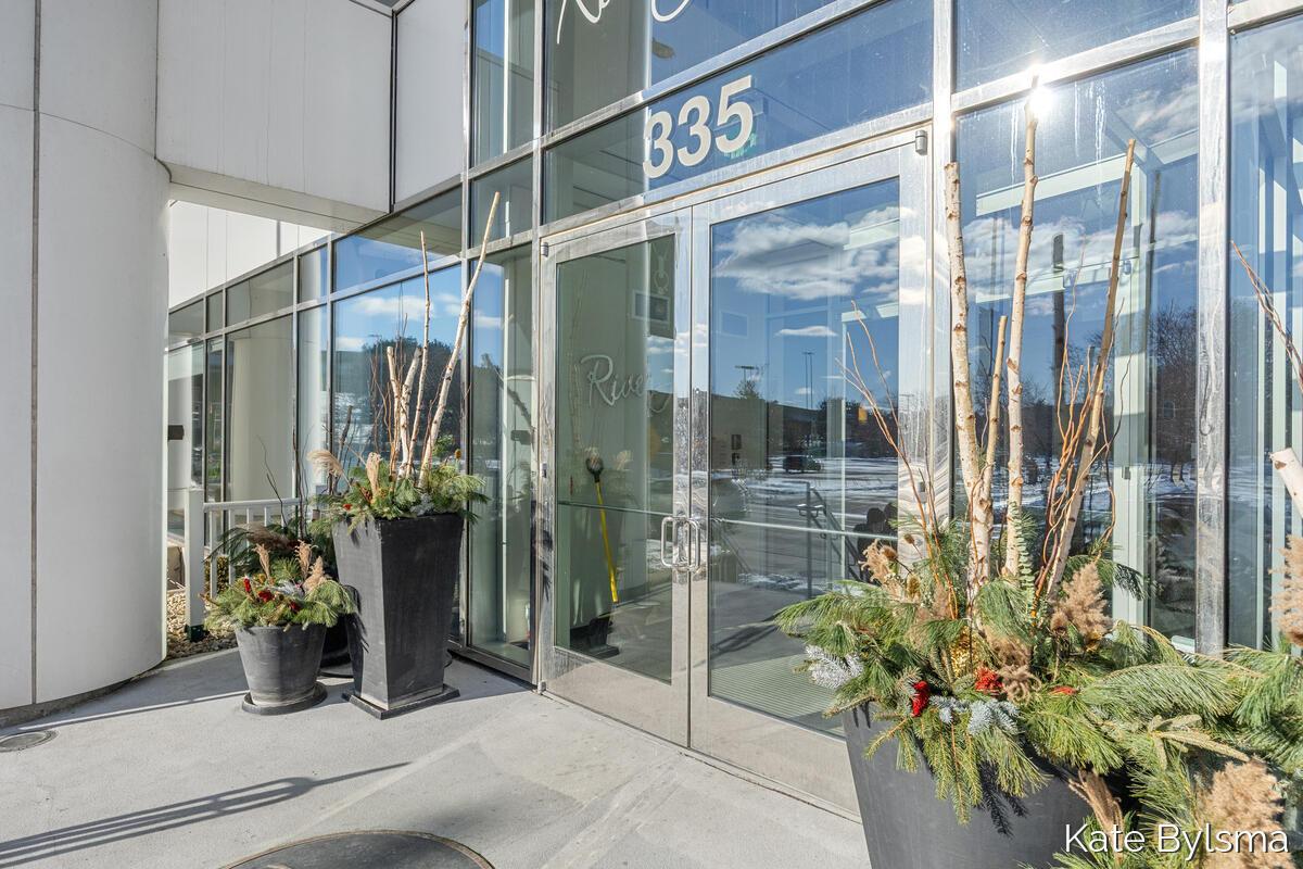 335 Bridge Street NW 602