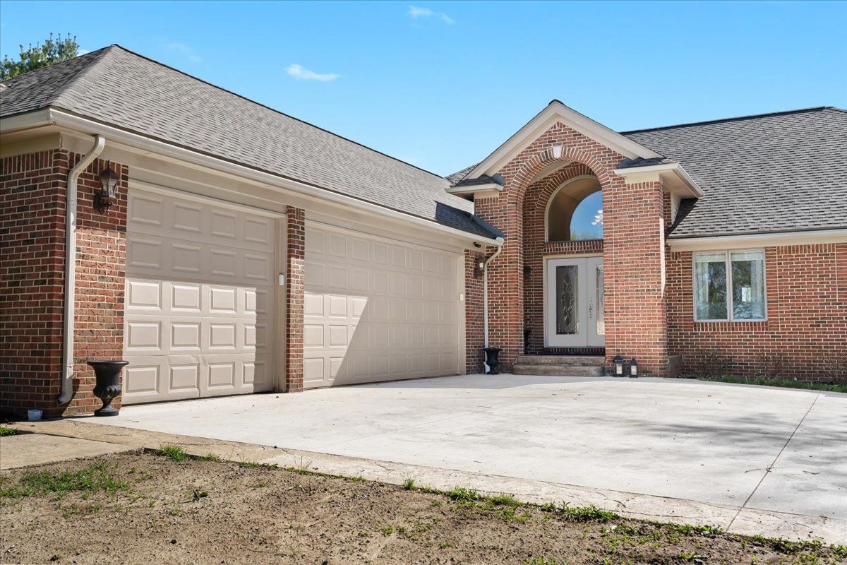 6158 HIGH VALLEY Drive