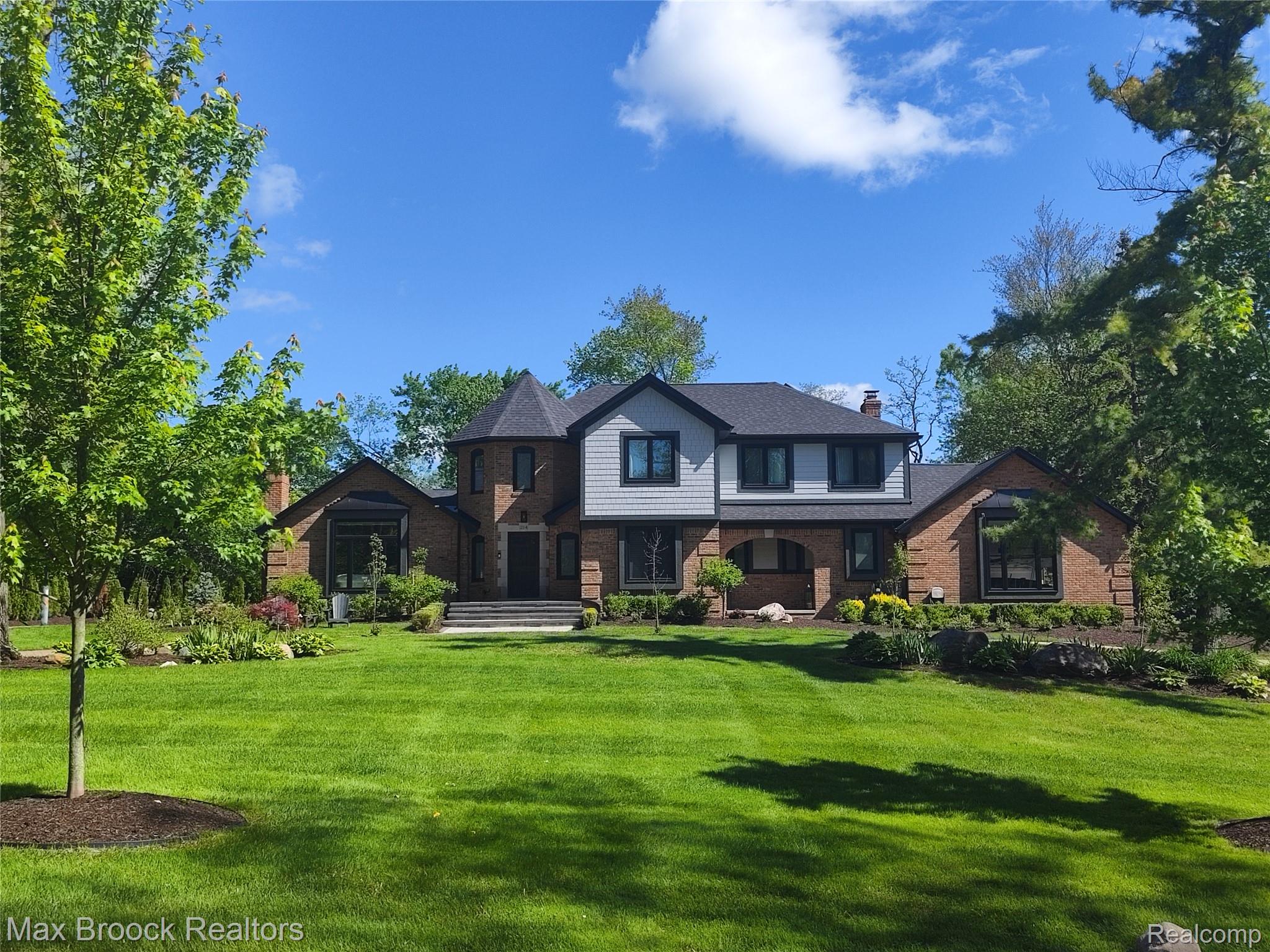 284 Woodwind Drive