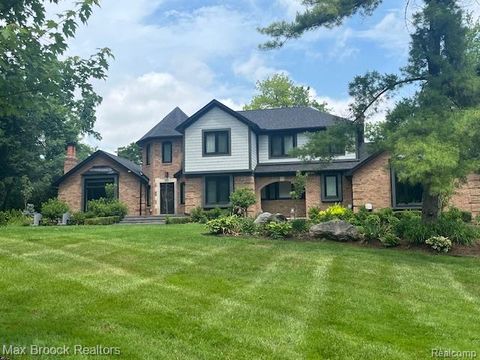 284 Woodwind Drive Bloomfield Hills City MI 48304