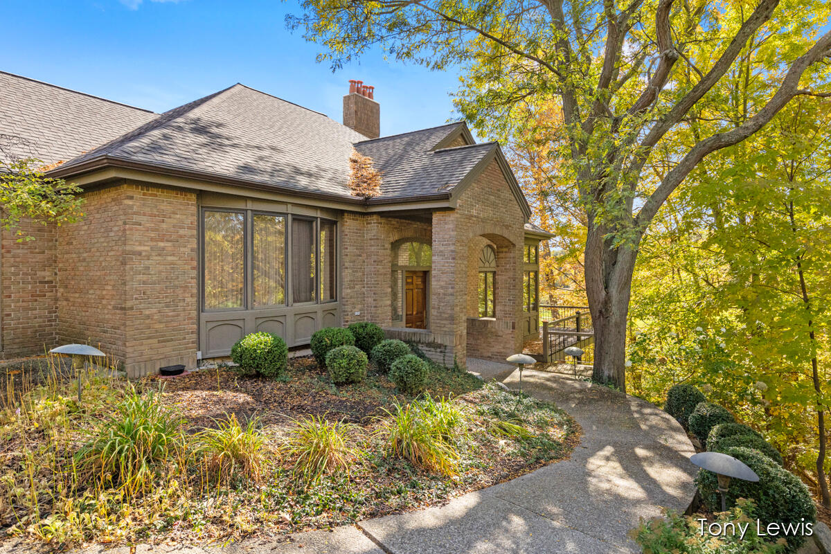 610 Cascade Hills Hollow SE