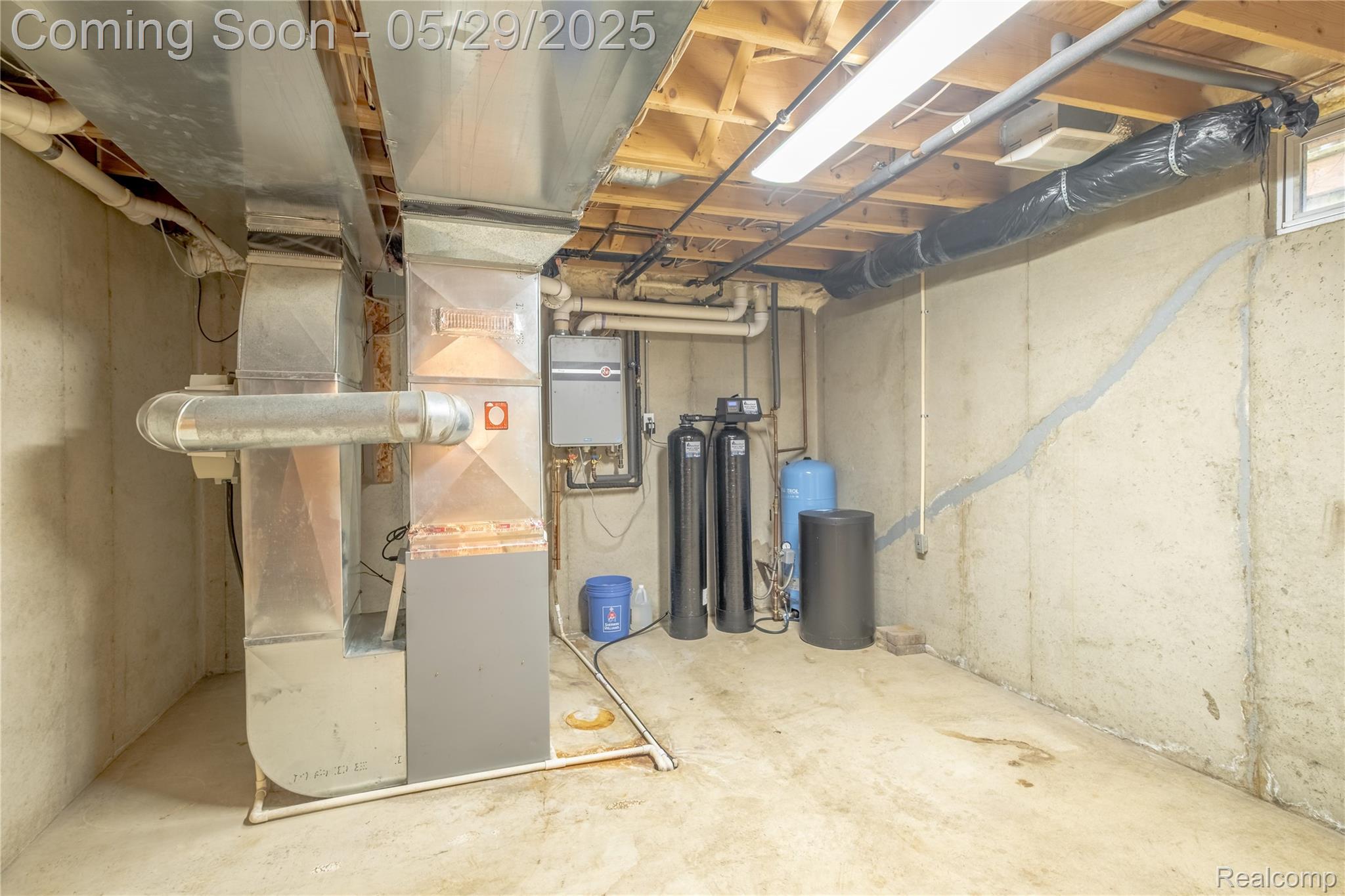 Howell City, Michigan 48843, United States, 3 Bedrooms Bedrooms, ,4 BathroomsBathrooms,Residential,Pending,137948