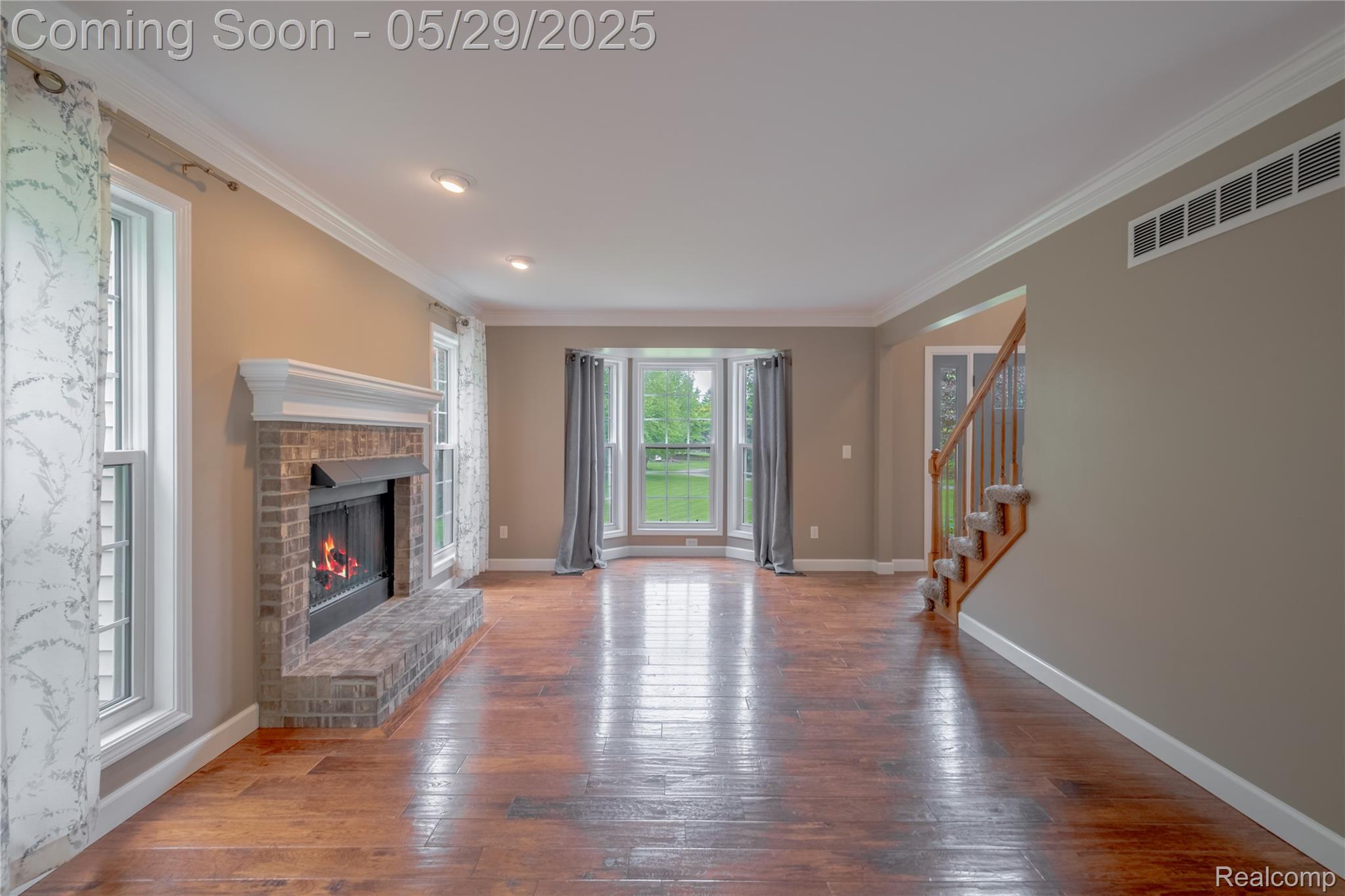 Howell City, Michigan 48843, United States, 3 Bedrooms Bedrooms, ,4 BathroomsBathrooms,Residential,Pending,137948