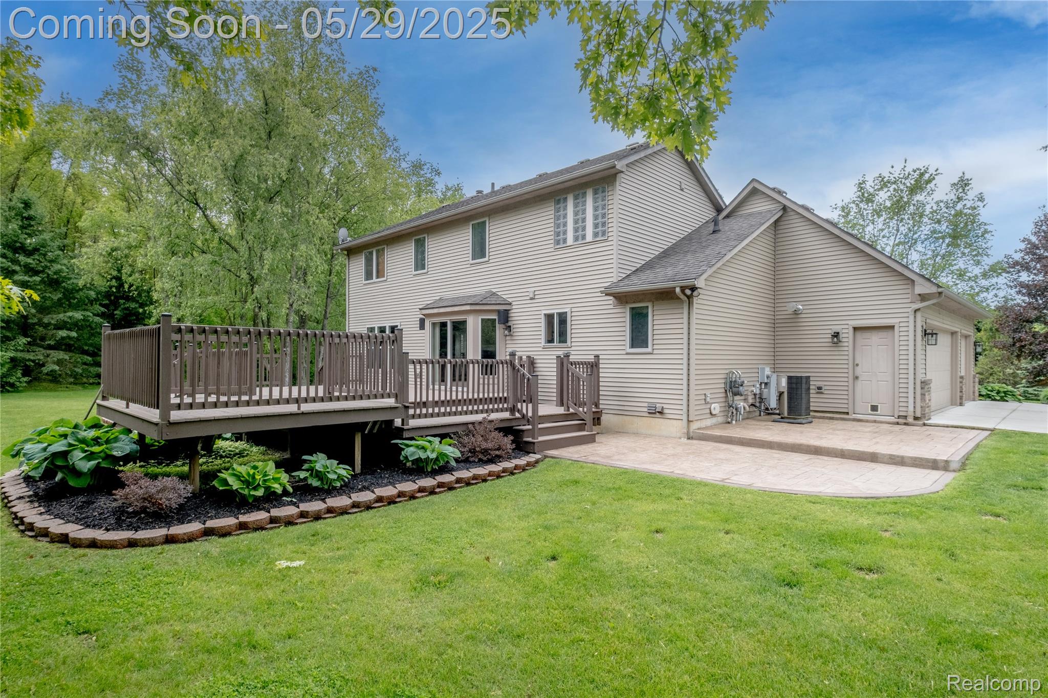 Howell City, Michigan 48843, United States, 3 Bedrooms Bedrooms, ,4 BathroomsBathrooms,Residential,Pending,137948