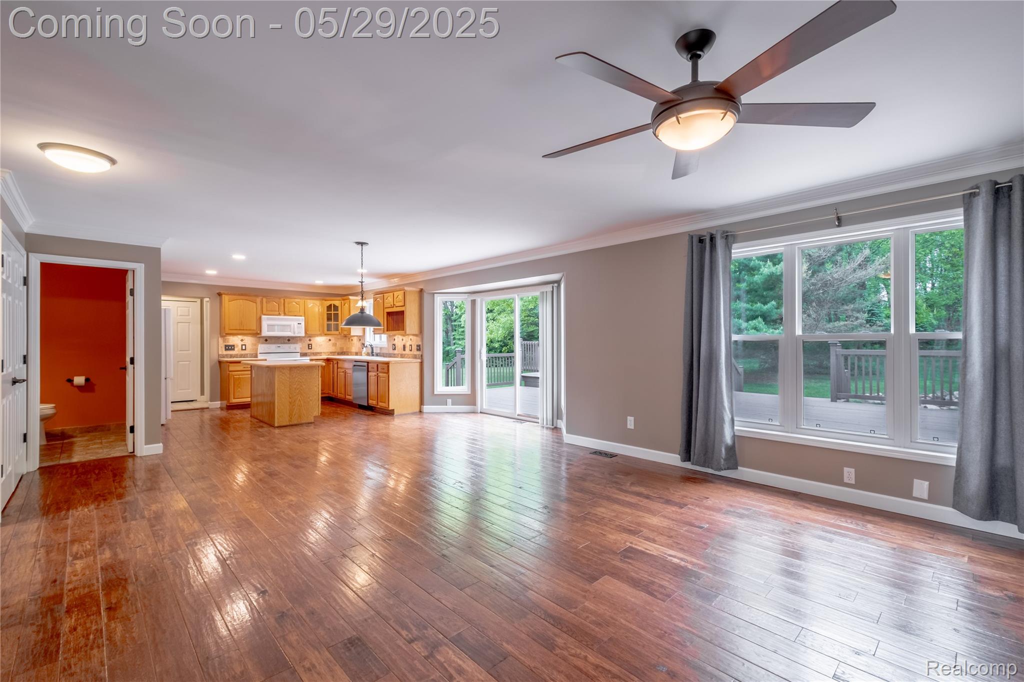 Howell City, Michigan 48843, United States, 3 Bedrooms Bedrooms, ,4 BathroomsBathrooms,Residential,Pending,137948