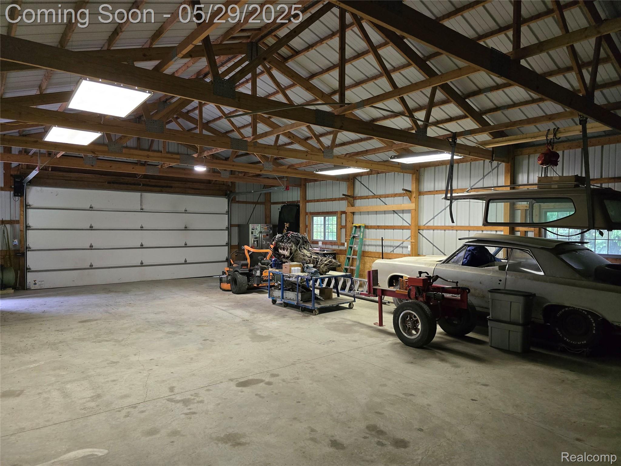 Howell City, Michigan 48843, United States, 3 Bedrooms Bedrooms, ,4 BathroomsBathrooms,Residential,Pending,137948