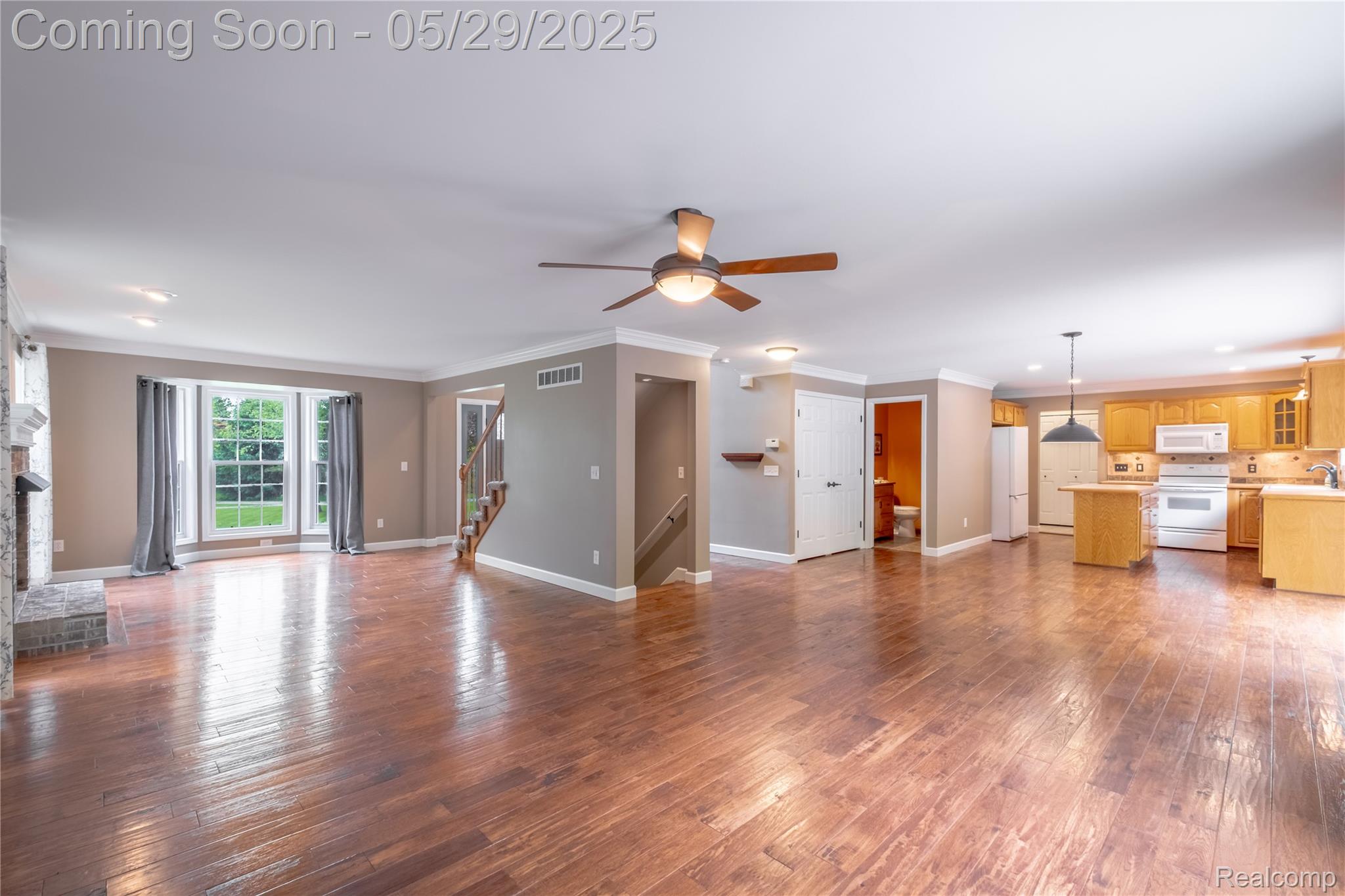 Howell City, Michigan 48843, United States, 3 Bedrooms Bedrooms, ,4 BathroomsBathrooms,Residential,Pending,137948