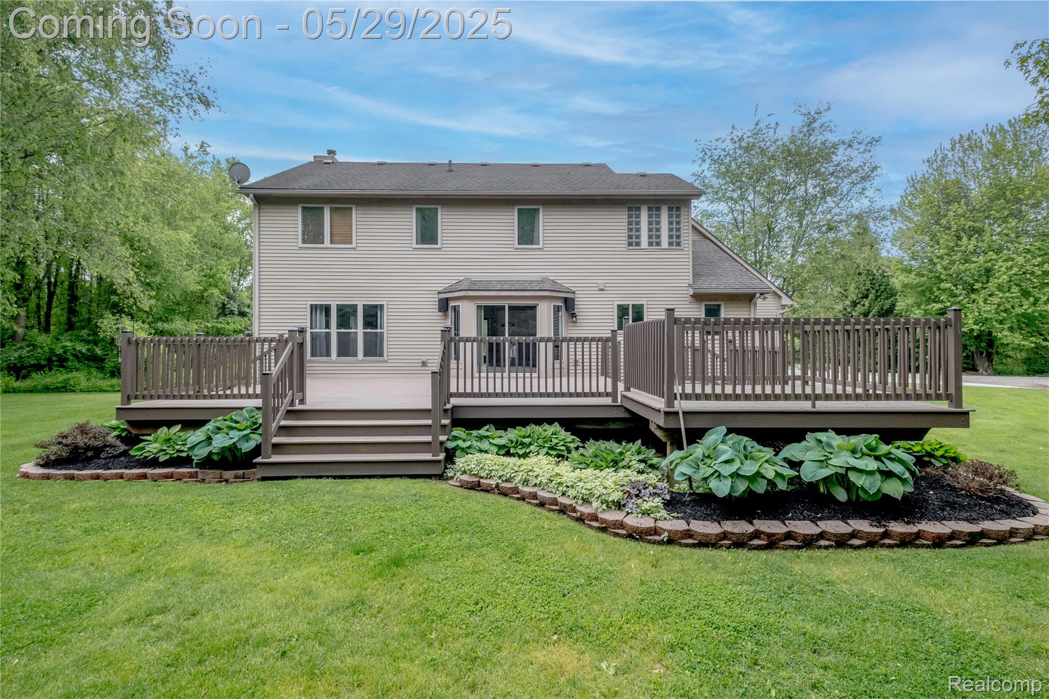 Howell City, Michigan 48843, United States, 3 Bedrooms Bedrooms, ,4 BathroomsBathrooms,Residential,Pending,137948