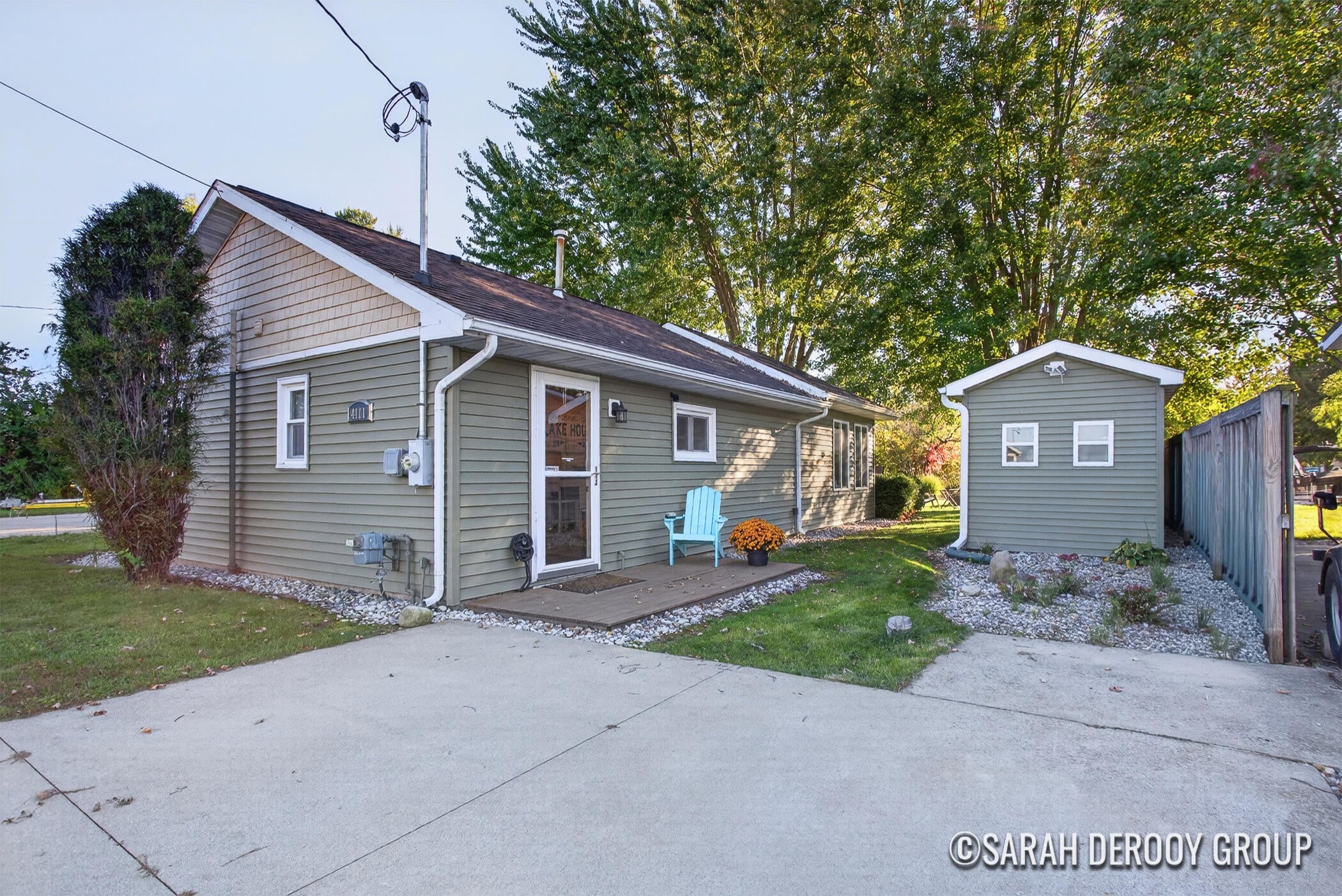 4111 E Joy Road