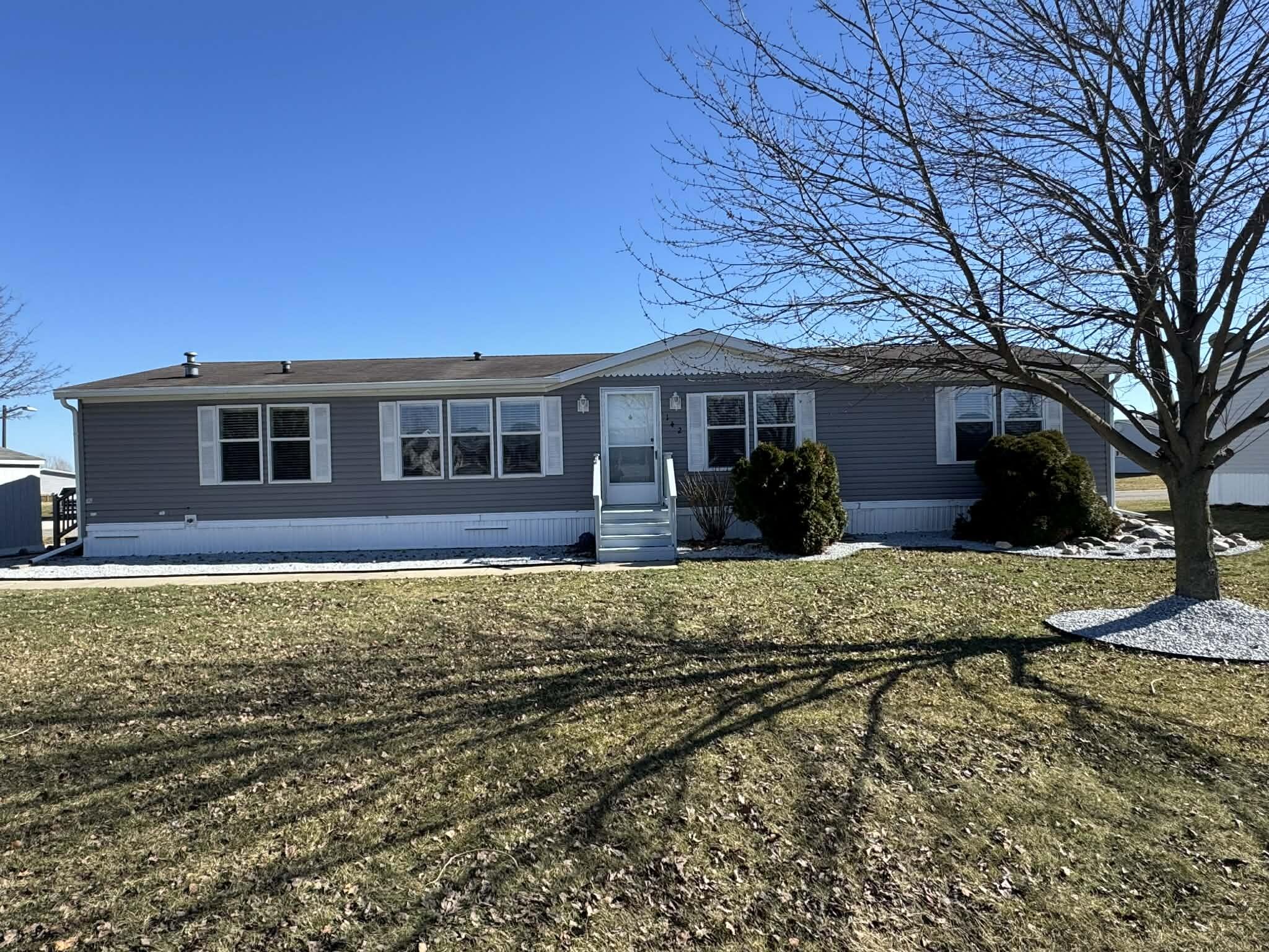 7204 E Grand River Ave Lot 142