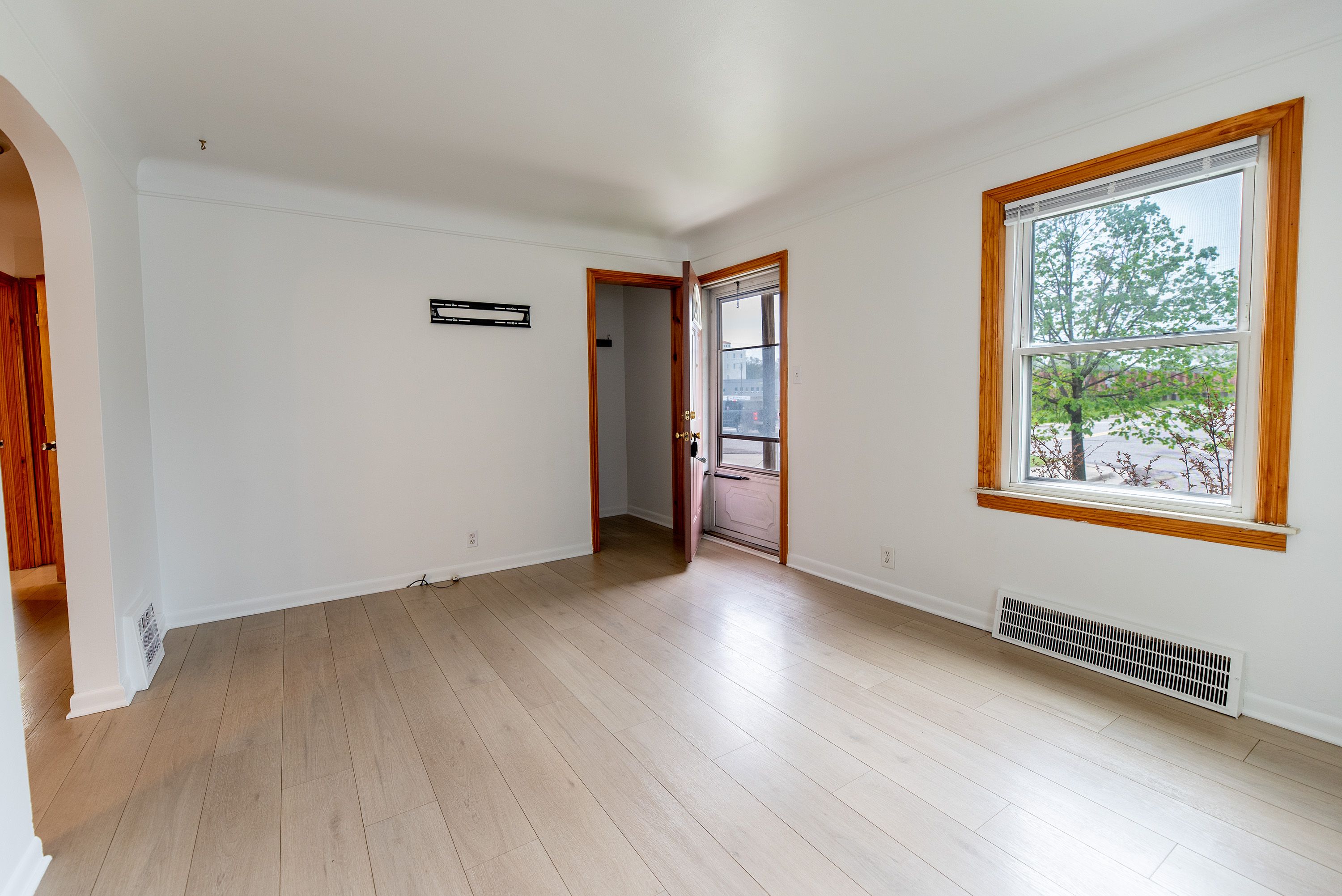1529 MOHAWK Avenue