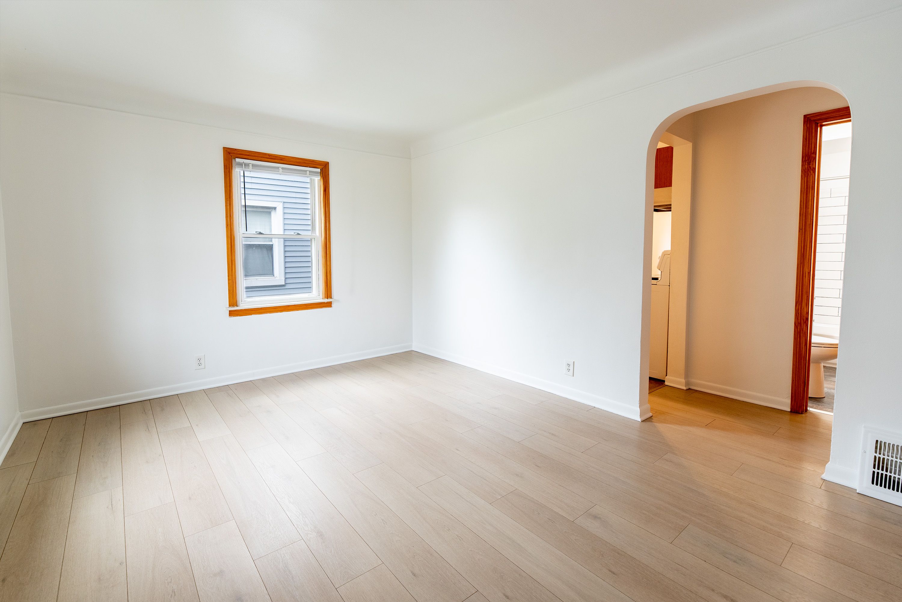 1529 MOHAWK Avenue