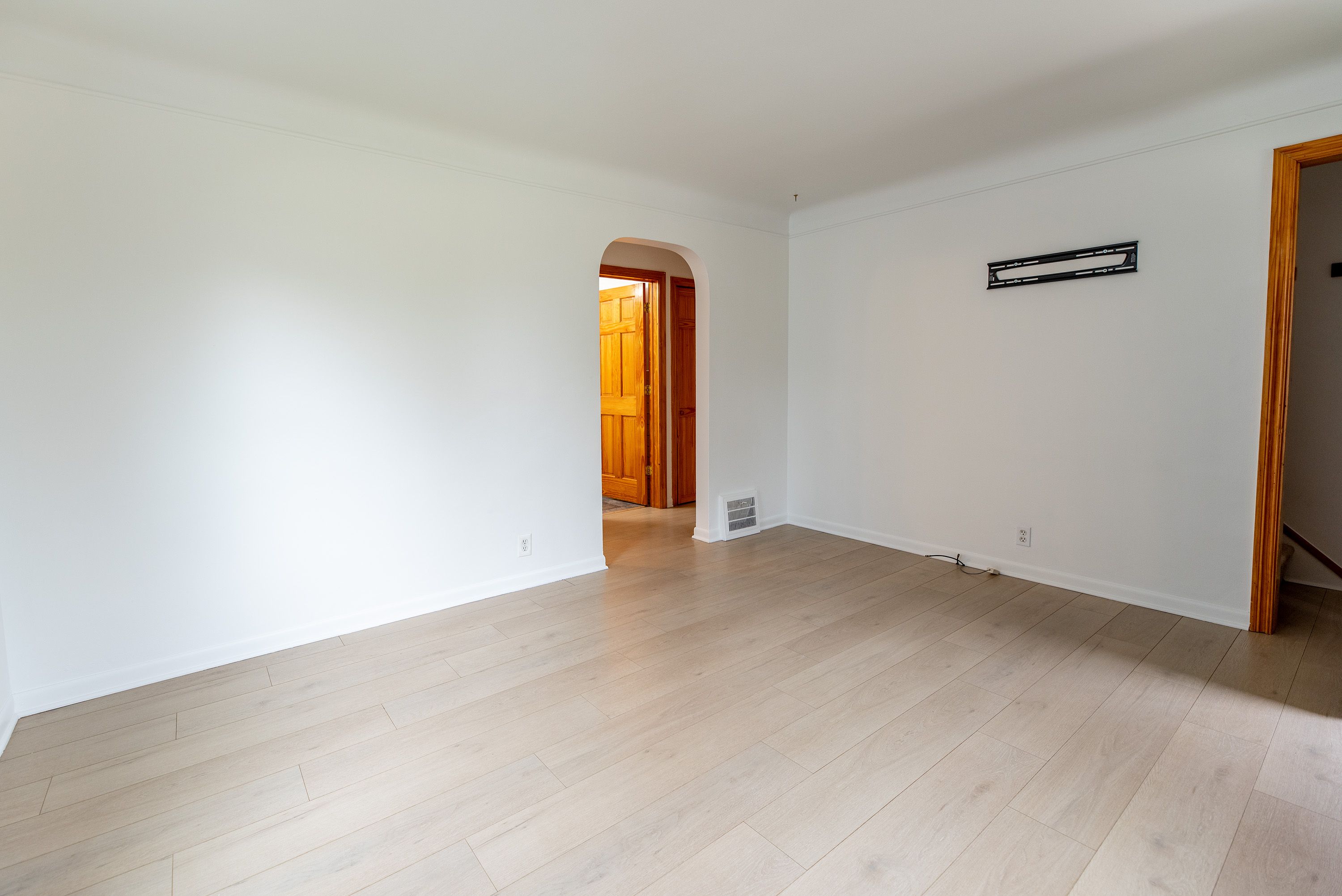 1529 MOHAWK Avenue