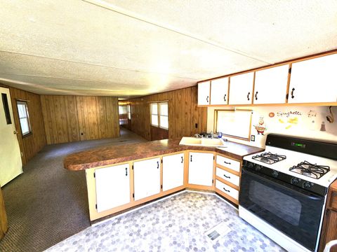 A home in MapleGroveTownship_Manistee