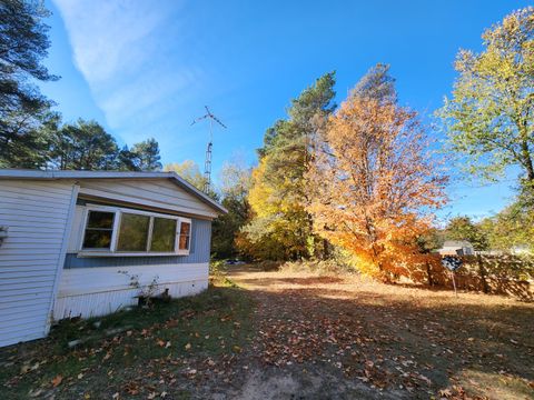 A home in MapleGroveTownship_Manistee