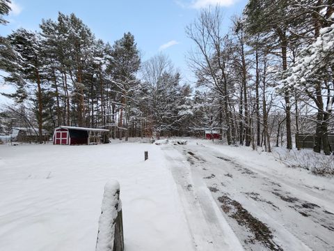 A home in MapleGroveTownship_Manistee