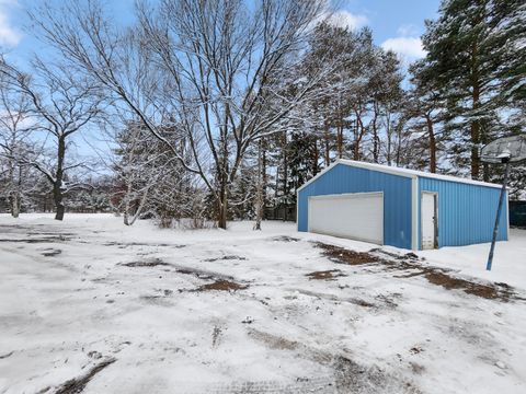 A home in MapleGroveTownship_Manistee