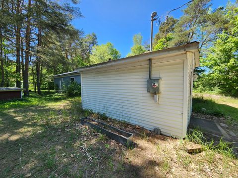A home in MapleGroveTownship_Manistee