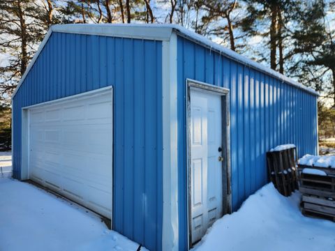 A home in MapleGroveTownship_Manistee