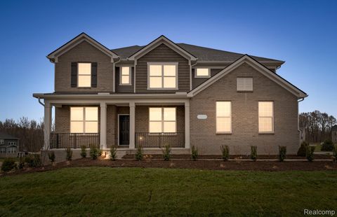 22273 Hilda Lane Lyon Charter Township MI 48178