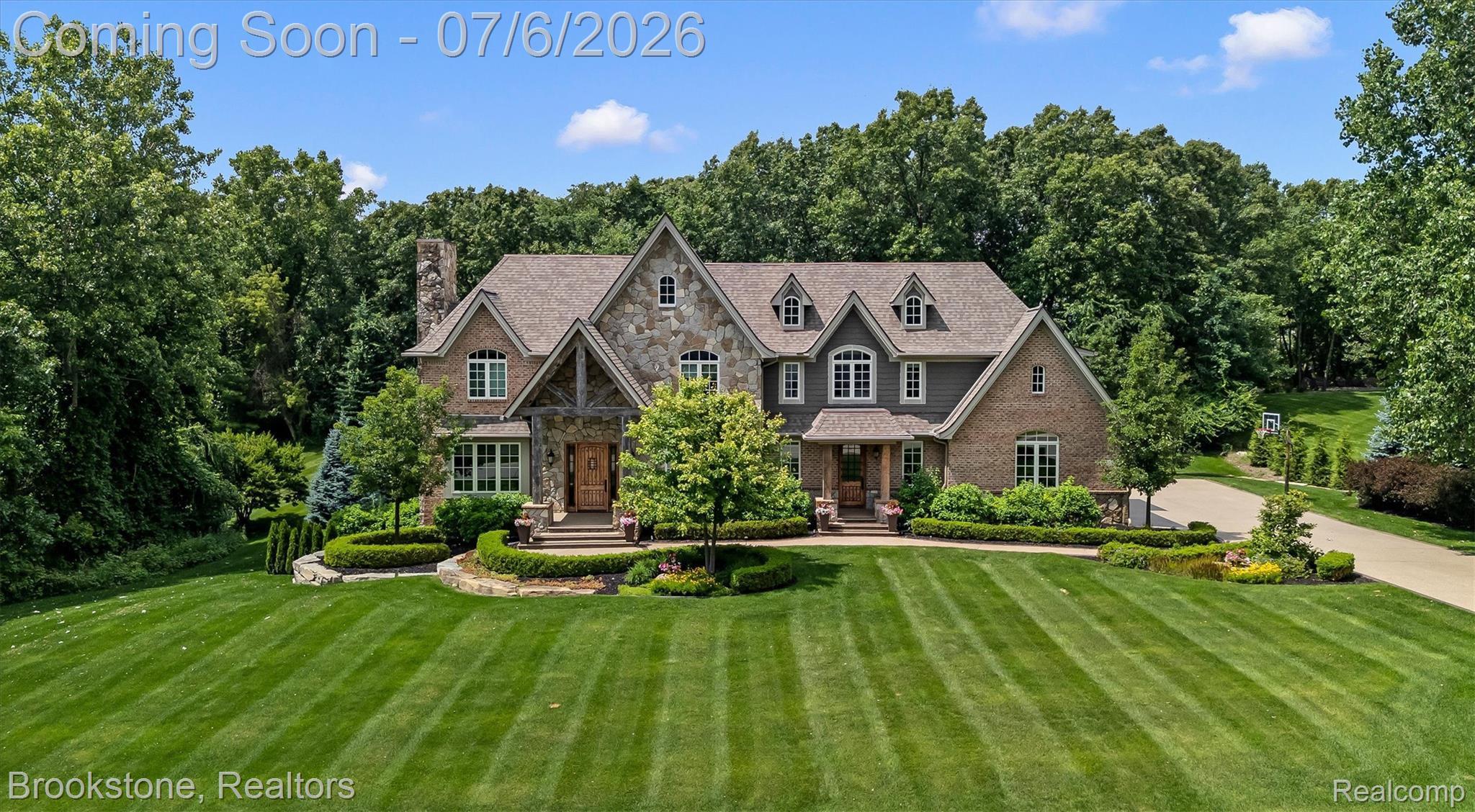 5458 Boulderwood Ridge