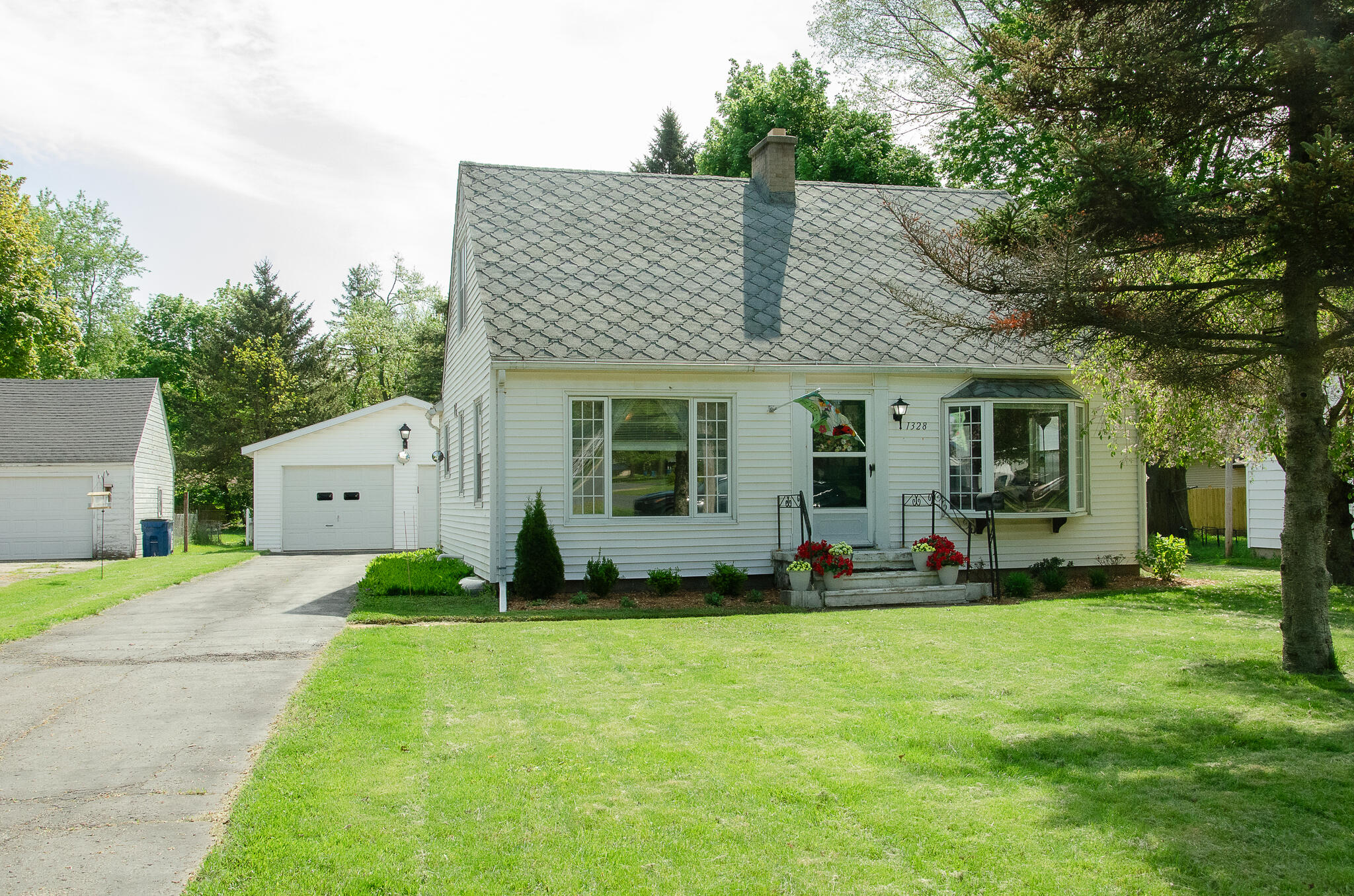 1328 Nichols Road