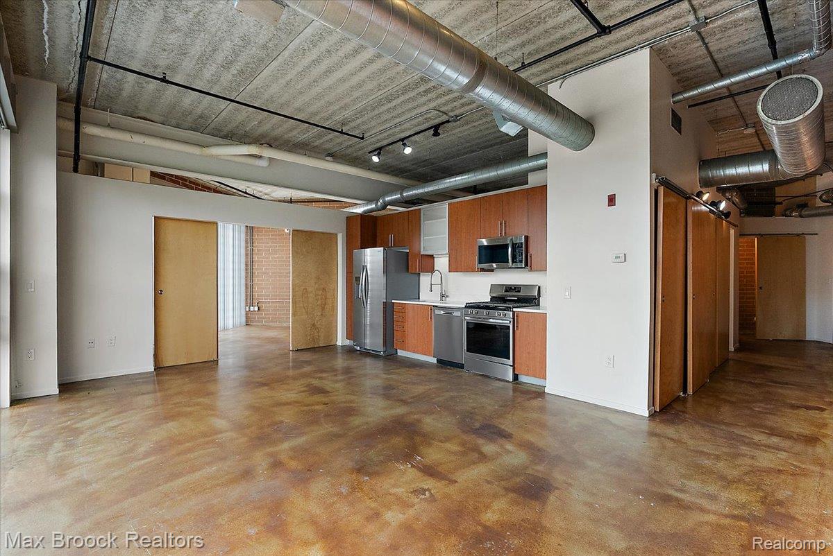 333 E PARENT Avenue 27