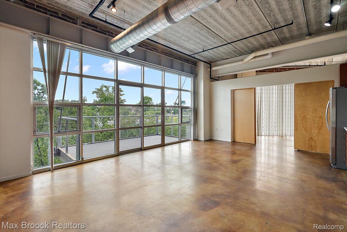 333 E PARENT Avenue 27