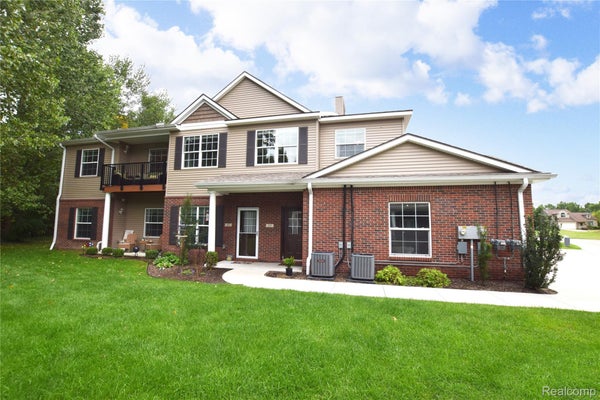 899 WATERCRESS LN, FENTON, MI 48430 - Image 85a993ee63f5c8d5debdd9b93d28f9f4/297039246