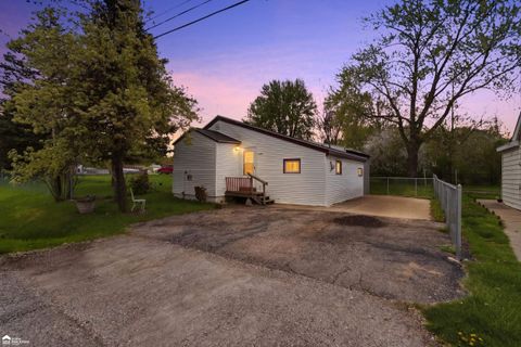 3167 W Dartmouth Street Flint Charter Township MI 48504