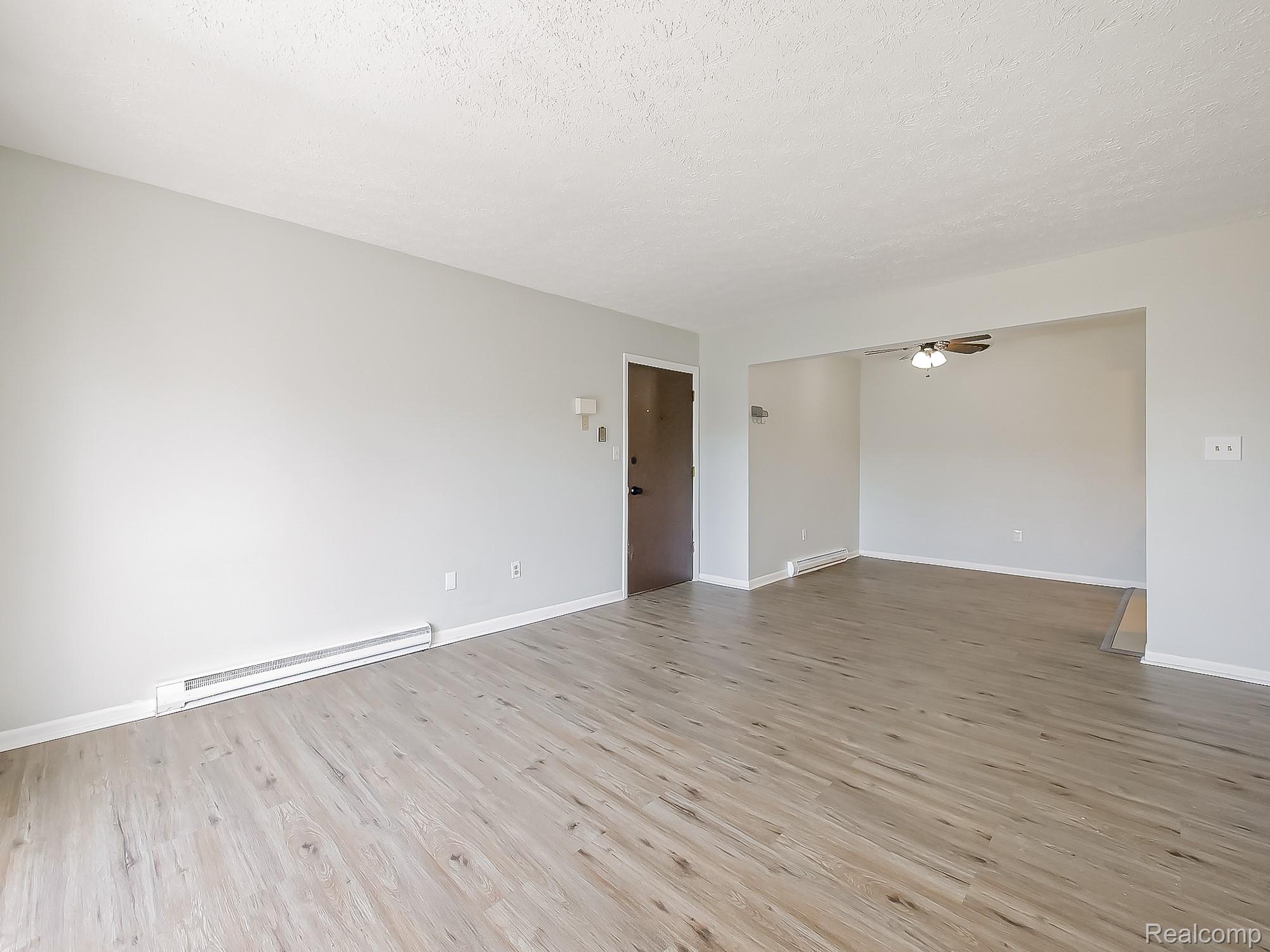 121 E Van Riper Road 7