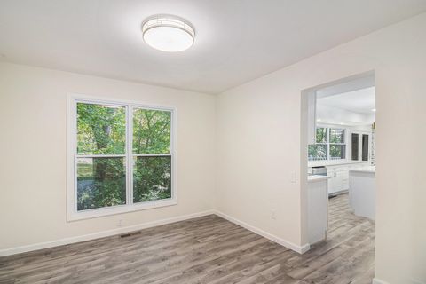 Tiny photo for 4841 Leesburg Drive, West Bloomfield Charter Township, MI 48323 (MLS # 5050203270)