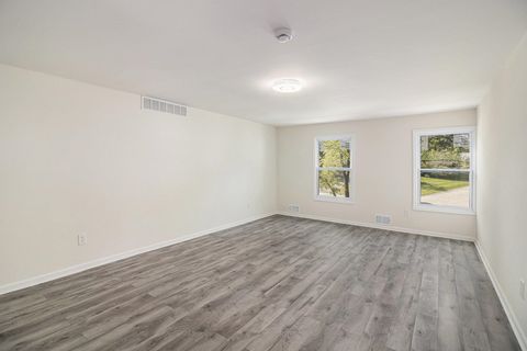 Tiny photo for 4841 Leesburg Drive, West Bloomfield Charter Township, MI 48323 (MLS # 5050203270)