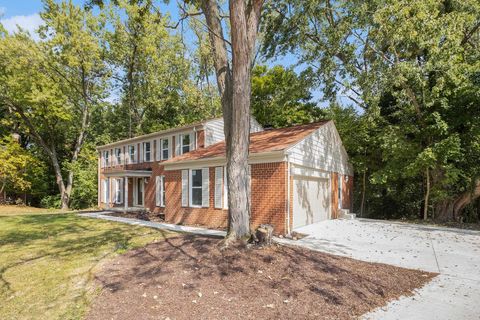 Tiny photo for 4841 Leesburg Drive, West Bloomfield Charter Township, MI 48323 (MLS # 5050203270)