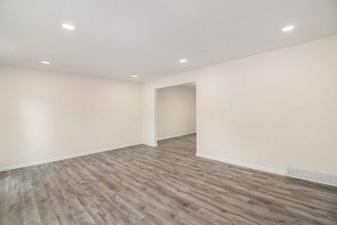 Tiny photo for 4841 Leesburg Drive, West Bloomfield Charter Township, MI 48323 (MLS # 5050203270)