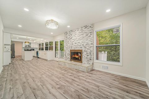 Tiny photo for 4841 Leesburg Drive, West Bloomfield Charter Township, MI 48323 (MLS # 5050203270)