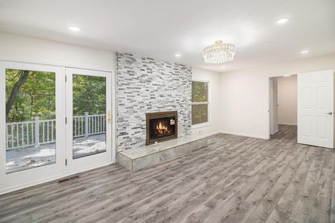 Tiny photo for 4841 Leesburg Drive, West Bloomfield Charter Township, MI 48323 (MLS # 5050203270)